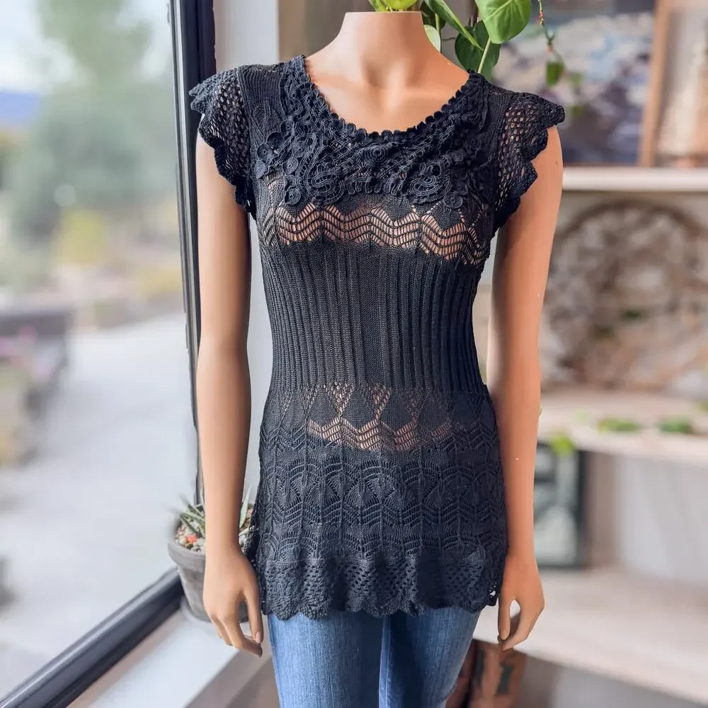 MONORENO, Y2K Black Crocheted Top w Scalloped Accents Whimsigoth Women's Medium - Picture 1 of 11